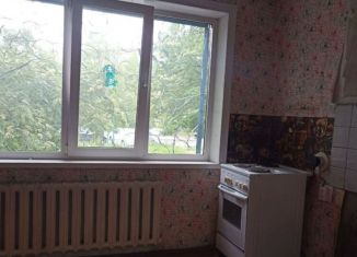 Сдается двухкомнатная квартира, 54 м2, Алтайский край, улица Александра Пушкина, 194