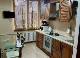 Продам двухкомнатную квартиру, 60 м2, Кабардино-Балкариия, проспект Ленина, 52