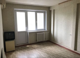 Продается 2-комнатная квартира, 44.2 м2, Волжский, улица имени Генерала Карбышева, 62