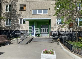 Продается 2-комнатная квартира, 43.6 м2, Мурманская область, Кольский проспект, 93