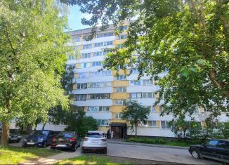 Сдается трехкомнатная квартира, 65 м2, Кингисепп, Большая Советская улица