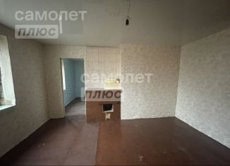 Продается 2-комнатная квартира, 34.5 м2, поселок городского типа Юрья, улица Ленина, 26