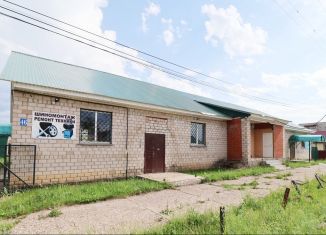 Продаю торговую площадь, 709 м2, село Павловка, улица Карла Маркса, 46