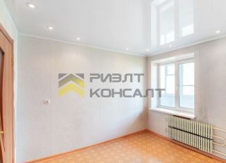 Продается 3-комнатная квартира, 58 м2, Омская область, Крыловская улица, 21/1