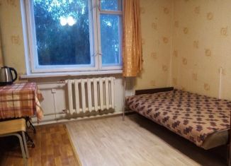 Сдаю комнату, 13 м2, Петергоф, улица Володи Дубинина, 12А