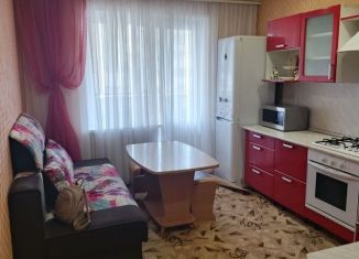 Сдаю 2-комнатную квартиру, 60 м2, Железногорск, Молодёжная улица, 5