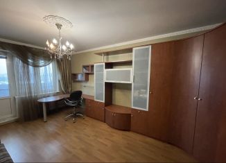 Продается 3-комнатная квартира, 89 м2, Орехово-Зуево, улица 1905 года, 5