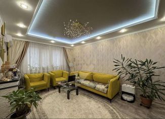 Продается четырехкомнатная квартира, 81.2 м2, Старый Оскол, микрорайон Весенний, 13