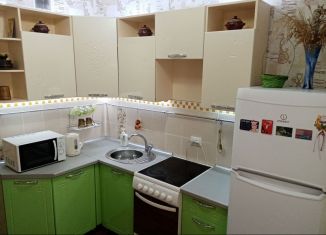 Продается 2-комнатная квартира, 64 м2, Абакан, улица Некрасова, 8