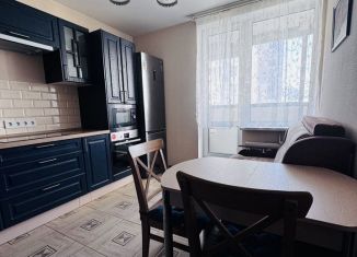 Продам 2-комнатную квартиру, 50.6 м2, Кудрово, Английская улица, 2, ЖК Вернисаж