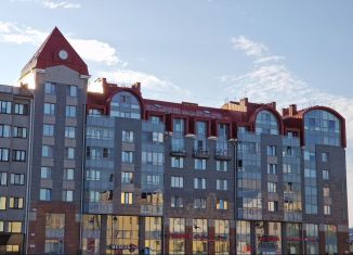 Аренда 3-ком. квартиры, 100 м2, Выборг, улица Ушакова, 4