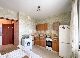 Сдам однокомнатную квартиру, 40 м2, Тюмень, улица Муравленко, 3к1, ЖК Современник