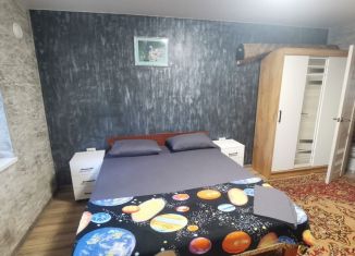 Сдам комнату, 18 м2, поселок городского типа Заозерное, Космическая улица, 15