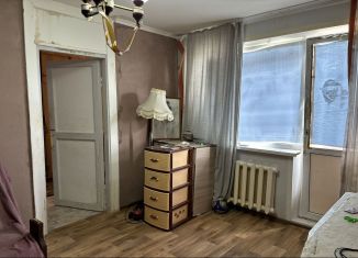 Продам двухкомнатную квартиру, 44 м2, Элиста, 4-й микрорайон, 9, 4-й микрорайон