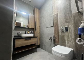 Продам 2-комнатную квартиру, 56 м2, Мурманск, улица Капитана Буркова, 11/18