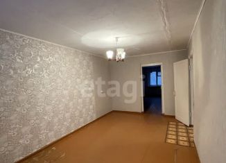 Продажа 2-комнатной квартиры, 45.8 м2, Златоуст, улица имени В.П. Чкалова, 5