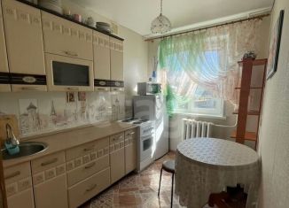 Продается 2-комнатная квартира, 43.9 м2, Тобольск, 7-й микрорайон, 19