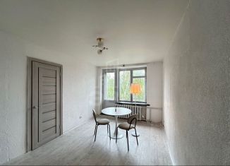 Продам 2-ком. квартиру, 43.8 м2, Кронштадт, Кронштадтская улица, 9