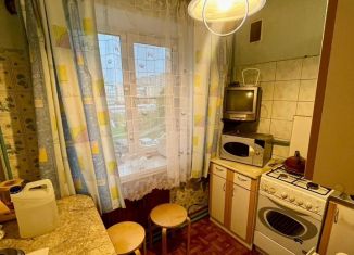 Продажа 3-комнатной квартиры, 50 м2, Тихвин, 5-й микрорайон, 2