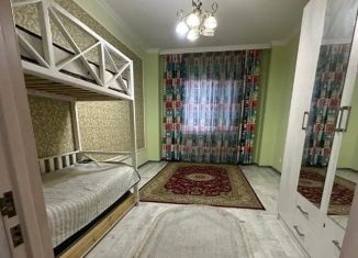 Сдача в аренду 2-ком. квартиры, 58 м2, Краснодар, улица имени Сергея Есенина, 110к2, ЖК Парус