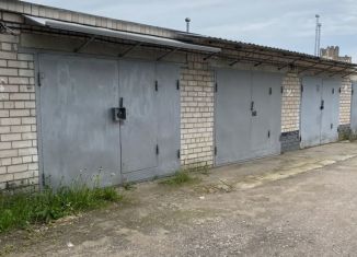 Продаю гараж, 18 м2, Псков, Петровская улица, 57