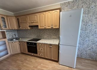 Сдается двухкомнатная квартира, 60 м2, посёлок Шушары, Полоцкая улица, 16к1