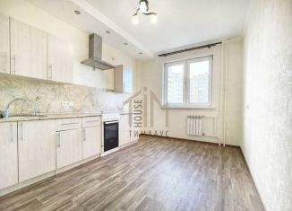 Продается двухкомнатная квартира, 60.4 м2, Омская область, улица Кирова, 51