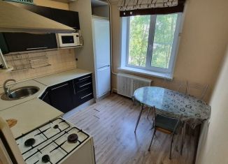 Сдается в аренду трехкомнатная квартира, 75 м2, Сыктывкар, улица Малышева, 12, район Орбита