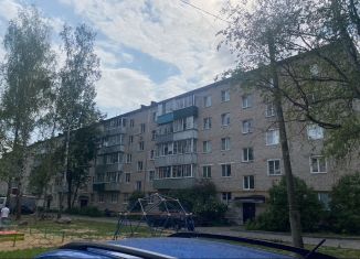 Продаю 3-ком. квартиру, 62.8 м2, Кимры, проезд Лоткова, 2