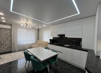 Продажа трехкомнатной квартиры, 73 м2, посёлок Молодёжный, улица Вадима Усова, 21, ЖК Молодёжный