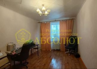 Продается однокомнатная квартира, 30.2 м2, Ревда, улица Спартака, 11