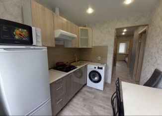 Продам двухкомнатную квартиру, 42.8 м2, Тихвин, 2-й микрорайон, 12