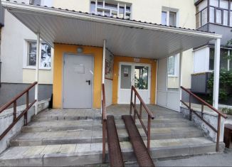 3-комнатная квартира на продажу, 64.2 м2, Старый Оскол, микрорайон Жукова, 43