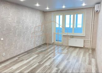 Продаю однокомнатную квартиру, 37.3 м2, Тюмень, улица Монтажников, 38, ЖК Пятый квартал