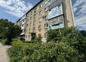 Продается 3-ком. квартира, 53 м2, Калининградская область, Коммунистическая улица, 46А