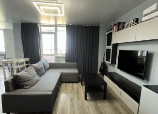 Продам двухкомнатную квартиру, 70.7 м2, Екатеринбург, улица Щорса, 103