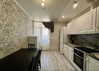 Продам 3-комнатную квартиру, 70 м2, Краснодар, Домбайская улица, 63, микрорайон Губернский