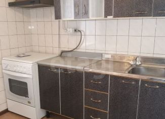 Продается трехкомнатная квартира, 61.8 м2, Шебекино, улица Ленина, 101