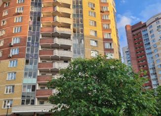 Продается 3-комнатная квартира, 95.8 м2, Екатеринбург, метро Уральская, Советская улица, 44