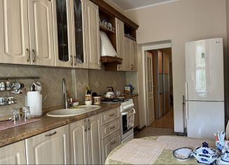 Сдача в аренду 2-комнатной квартиры, 75 м2, Выборг, улица Мира, 16