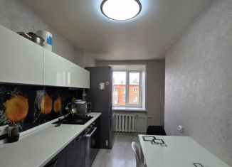 Продажа 3-ком. квартиры, 66.6 м2, Воткинск, улица Луначарского, 30