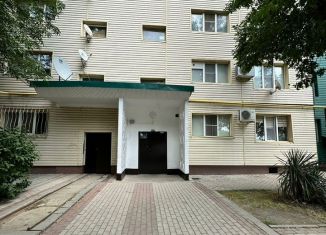 Продам 3-комнатную квартиру, 69 м2, Грозный, улица А.А. Айдамирова, 147к3, микрорайон Ипподромный