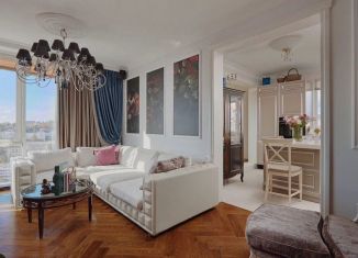 Продаю 4-комнатную квартиру, 155 м2, Сочи, улица Юных Ленинцев, 10