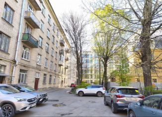 Продаю 2-ком. квартиру, 55.4 м2, Санкт-Петербург, Василеостровский район, 20-я линия Васильевского острова, 3