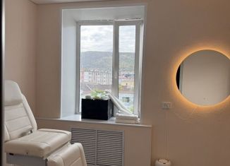 Сдаю в аренду помещение свободного назначения, 10 м2, Магадан, проспект Ленина, 3, микрорайон Автовокзал