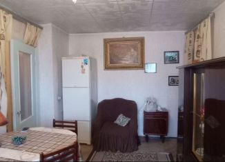 Продается трехкомнатная квартира, 58.5 м2, Гатчина, улица Достоевского, 11