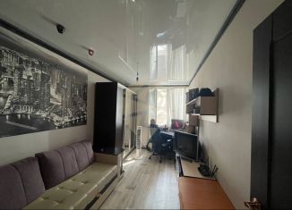 Продам двухкомнатную квартиру, 45 м2, Старый Оскол, микрорайон Макаренко, 3