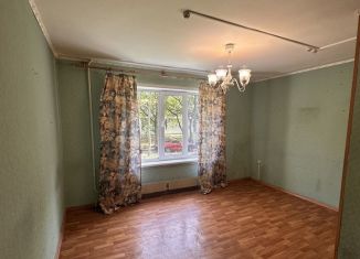 Продаю многокомнатную квартиру, 26.9 м2, Москва, улица Верхние Поля, 27с2, метро Братиславская