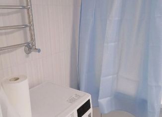 Сдается в аренду однокомнатная квартира, 40 м2, Калининград, улица Генерала Хохлова, 4, Ленинградский район