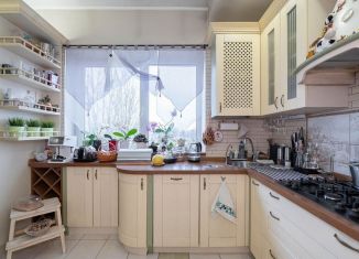 Продается 2-комнатная квартира, 70 м2, Калининград, Центральный район, улица Маршала Борзова, 18